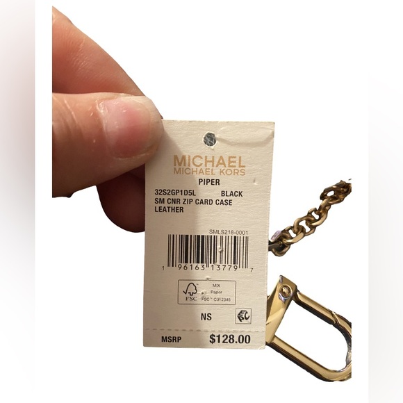 Michael Kors Pipper Small Corner Zip Card Case In Black - Picture 6 of 6